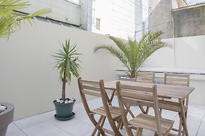 Liiiving - Terrace Downtown Apartment