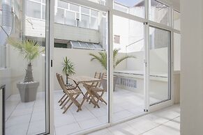 Liiiving - Terrace Downtown Apartment