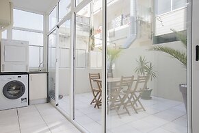 Liiiving - Terrace Downtown Apartment