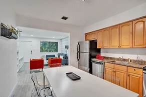 Miami 4 Bedroom Home, 10 Guests BBQ Museums & Art