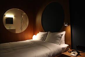 Blueberry Nights Hotel