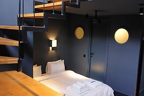 Blueberry Nights Hotel