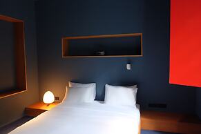 Blueberry Nights Hotel