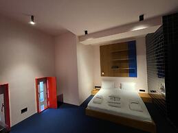 Blueberry Nights Hotel