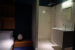 Blueberry Nights Hotel