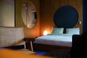 Blueberry Nights Hotel