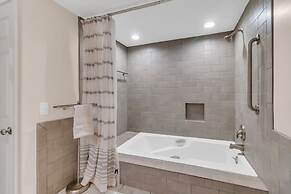 2385 Lighthouse Tennis at The Sea Pines Resort