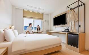 Daisy Hotel