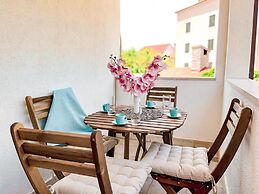 Central Apartment Bol