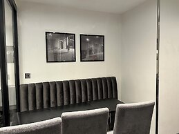 Great St Helen Hotel