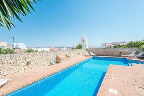 Casa Omlandia With Pool - Lagos Old Town