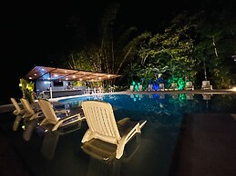 Grand Park Manuel Antonio