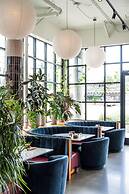 Waymore's Guest House & Casual Club