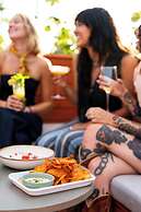 Waymore's Guest House & Casual Club