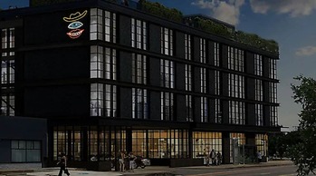 Waymore's Guest House & Casual Club