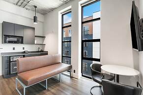 Waymore's Guest House & Casual Club