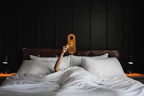 Waymore's Guest House & Casual Club