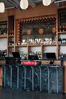 Waymore's Guest House & Casual Club