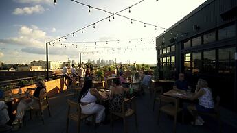 Waymore's Guest House & Casual Club