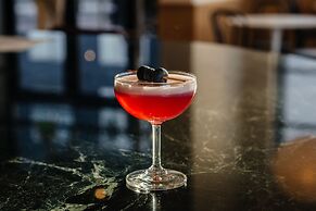 Waymore's Guest House & Casual Club