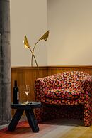 Waymore's Guest House & Casual Club