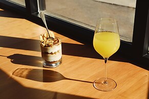 Waymore's Guest House & Casual Club