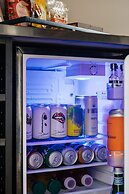 Waymore's Guest House & Casual Club