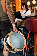 Waymore's Guest House & Casual Club