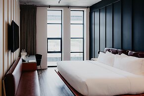 Waymore's Guest House & Casual Club