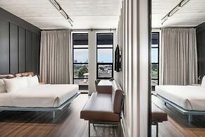 Waymore's Guest House & Casual Club