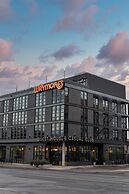 Waymore's Guest House & Casual Club