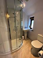 Brundish, Suffolk Large 4-bed Barn Stunning!