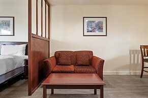 Quincy INN and Suites