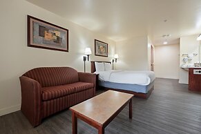 Quincy INN and Suites
