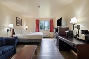 Quincy INN and Suites