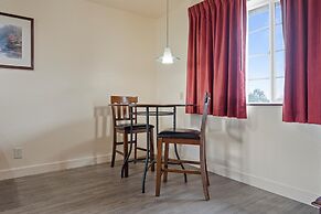 Quincy INN and Suites