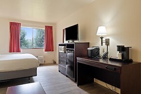 Quincy INN and Suites