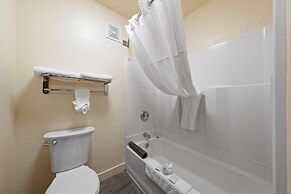 Quincy INN and Suites