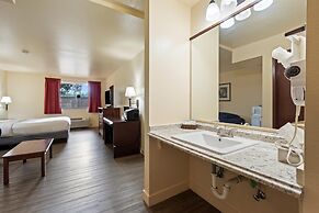 Quincy INN and Suites