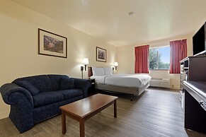 Quincy INN and Suites