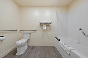 Quincy INN and Suites