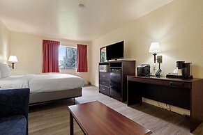 Quincy INN and Suites