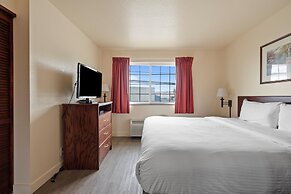 Quincy INN and Suites