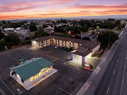 Quincy INN and Suites