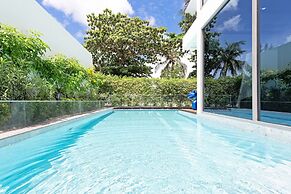 3br Luxury Beachfront Pool Villa