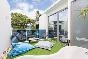 3br Luxury Beachfront Pool Villa