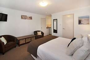 Baudins Bed & Breakfast - Adults Only