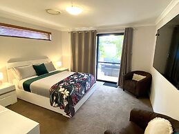 Baudins Bed & Breakfast - Adults Only