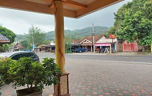 Hotel Widodo Tustiyani 4