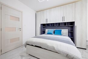 Fabulous Penthouse Close to St George's Bay